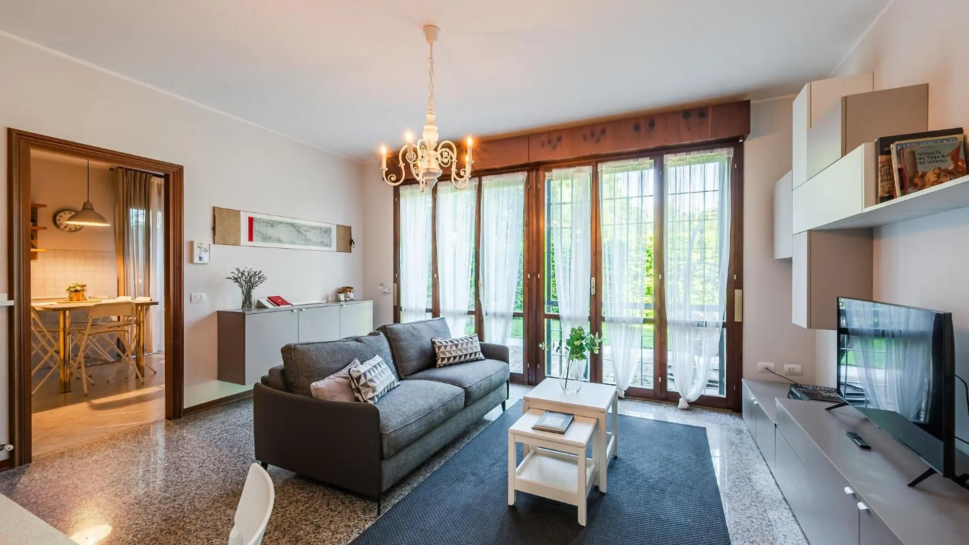 Modena Garden Retreat, 5 Min Dal Centro Con Garage Lejlighed