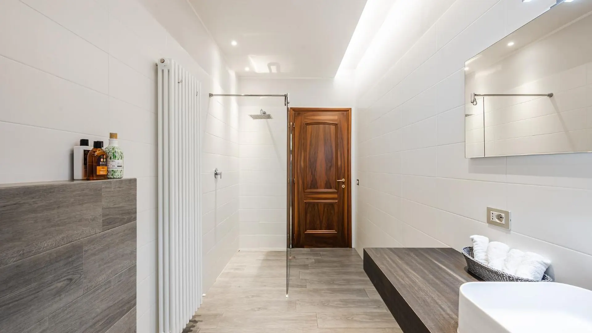 Modena Garden Retreat, 5 Min Dal Centro Con Garage Lejlighed Italien