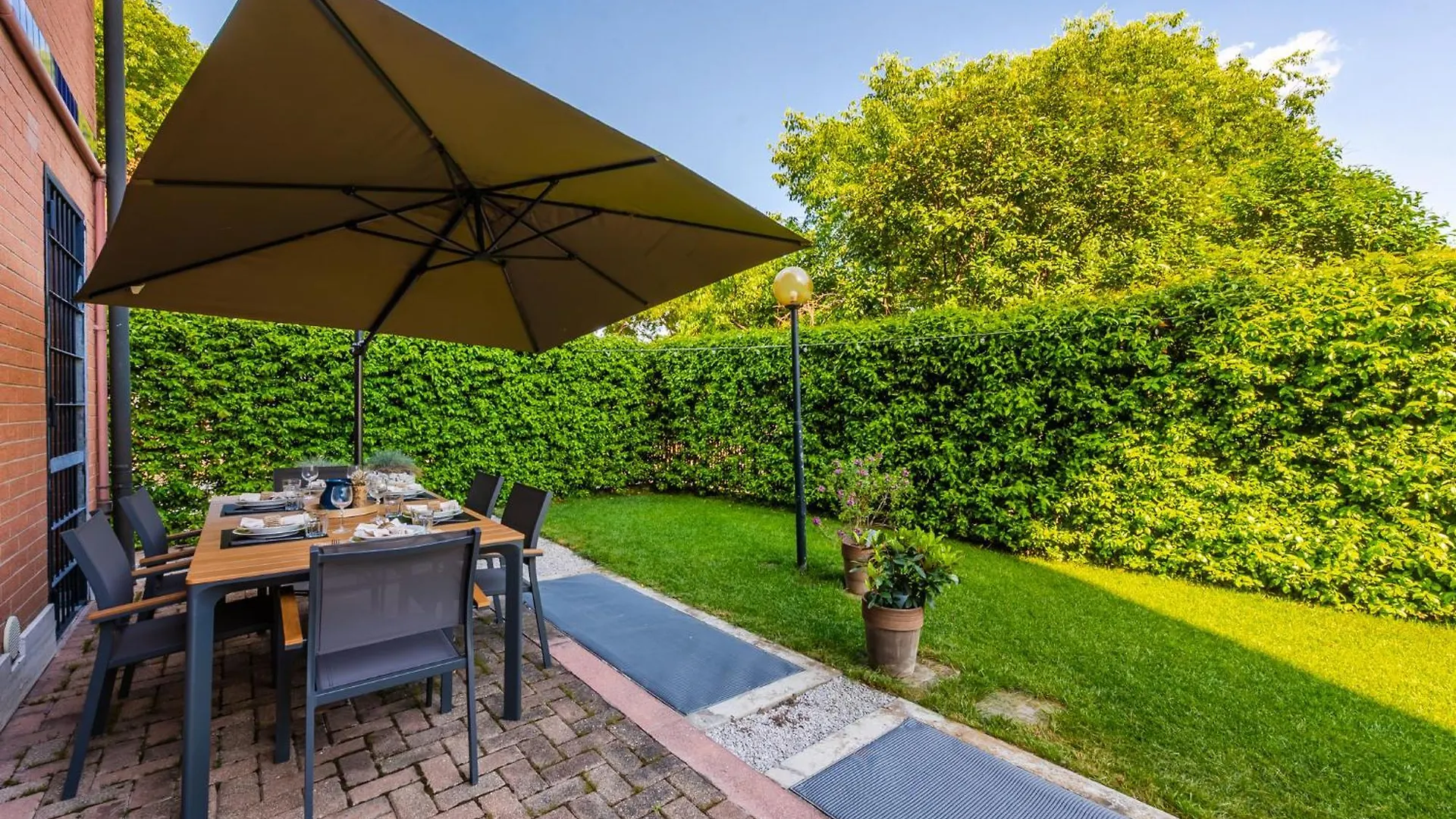 Modena Garden Retreat, 5 Min Dal Centro Con Garage Lejlighed